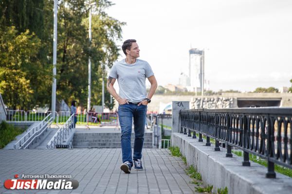 Иван Иванов, 4 канал: «Полюбите осень! Она красивая, хоть временами и дождливая». В Екатеринбурге +14 градусов - Фото 2