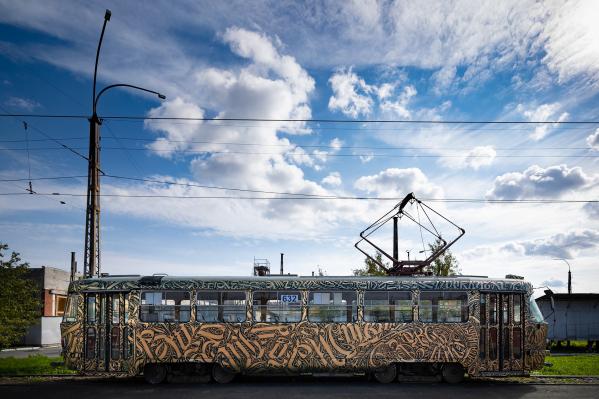 В Екатеринбурге начнет ходить каллиграфический трамвай с хорошими пожеланиями - Фото 7