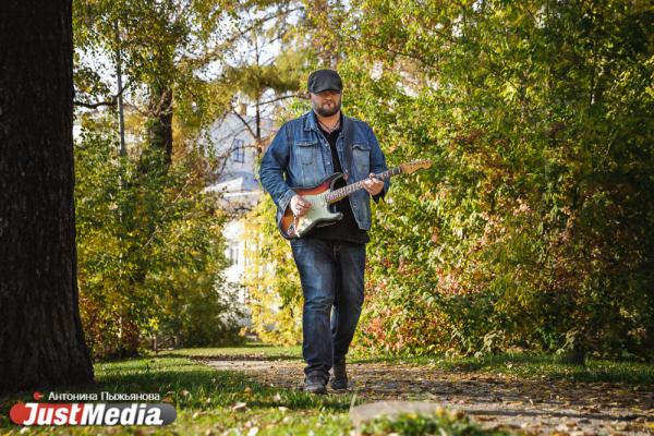 Прогулка с JustMedia.ru. Владимир Демьянов о саде Вайнера: «Это очень красивое место со специальной музыкальной историей» - Фото 7