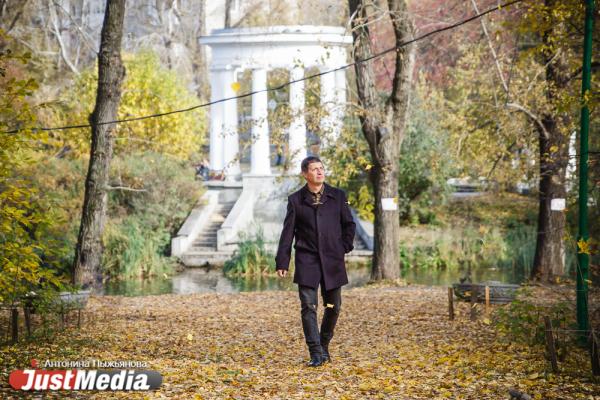 Министр спорта Леонид Рапопорт: «Мы радуемся весне, потому что наступает тепло. Но, пожалуй, самая красивая пора – это осень». В Екатеринбурге +12  - Фото 3