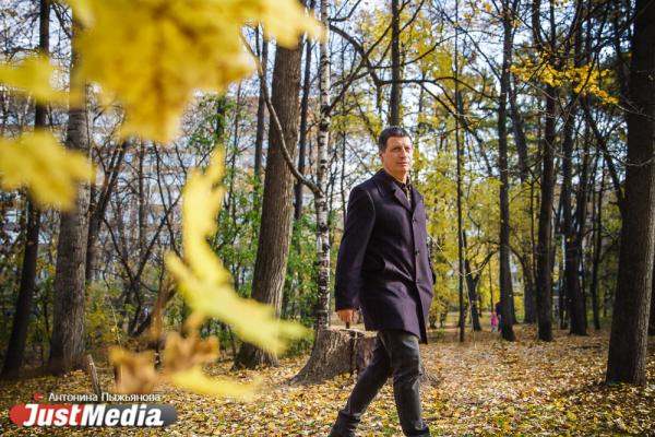 Министр спорта Леонид Рапопорт: «Мы радуемся весне, потому что наступает тепло. Но, пожалуй, самая красивая пора – это осень». В Екатеринбурге +12  - Фото 5