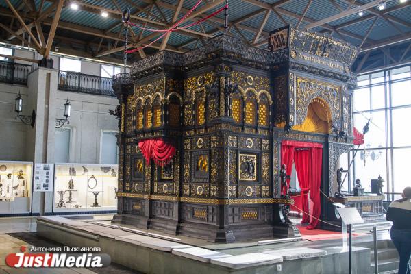 Ночь в екатеринбургском музее. «Компьютерные призраки» МИЕ и таинственный призрак подземного хода в музее ИЗО. JUSTNIGHT - Фото 17