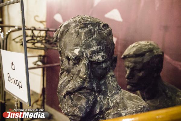 Ночь в екатеринбургском музее. «Компьютерные призраки» МИЕ и таинственный призрак подземного хода в музее ИЗО. JUSTNIGHT - Фото 13