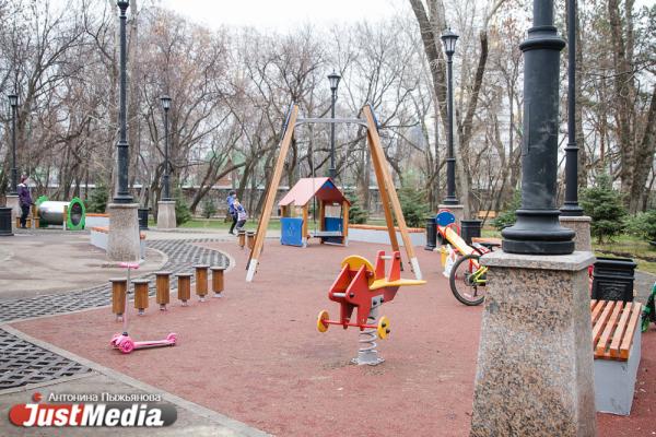 Птичий помет, краденый газон и поваленный фонарь. Какие замечания экологи вынесли подрядчику в Зеленой роще - Фото 10