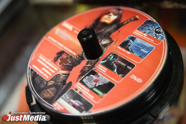 «Сега хачу», микроволновка-убийца и бандитский бизнес на детях. История самого крепкого магазина видеоигр в Екатеринбурге - Фото 37