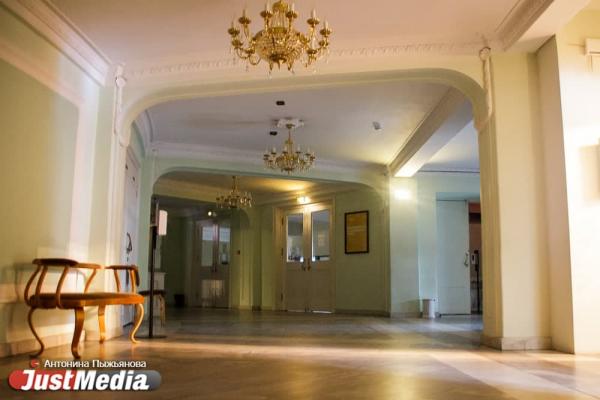 Ночь в театре. Как не потеряться в пятиэтажном лабиринте, заставить работать оборудование и не встретить призрака оперы - Фото 2