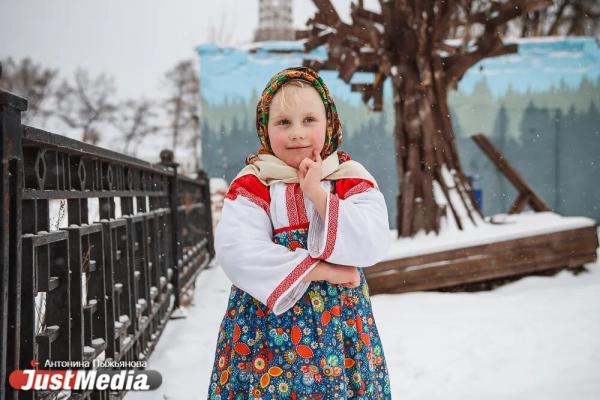 Кокованя и Даренка: «Пусть у каждого из вас сбудутся все ваши желания, и в этот Новый год к вам придет настоящее новогоднее счастье». В Екатеринбурге -16 градусов - Фото 4