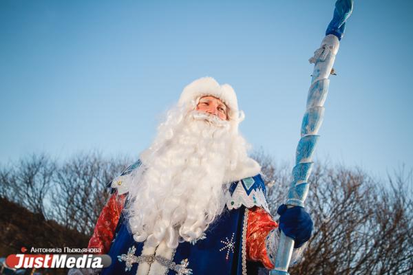 Урал Мороз из Парка Сказов: «В Новом году хочу пожелать вам крепкого уральского здоровья, чудес и волшебства». В Екатеринбурге -22 градуса - Фото 9