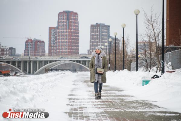 Ирина Зубова, руководитель отдела наружной рекламы: «Эх, январь, мороз жестокий с большой, но ледяной душой». В Екатеринбурге -18 градусов - Фото 4