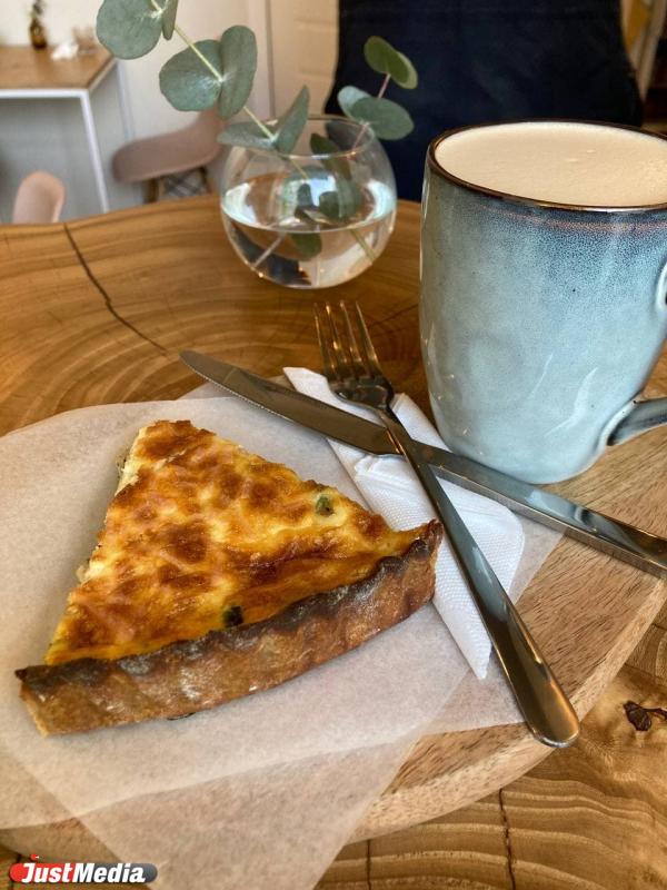 Капучино тазиками и раф из шишек. Ищем самую душевную кофейню Екатеринбурга - Фото 7