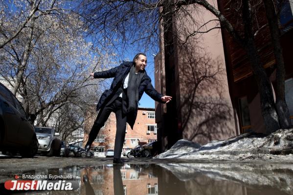 Евгений Толстов, театр музыкальной комедии: «Принимаем солнечные ванны, но главное, не поскользнуться, чтобы не принять грязевые». В Екатеринбурге +4 градуса - Фото 4
