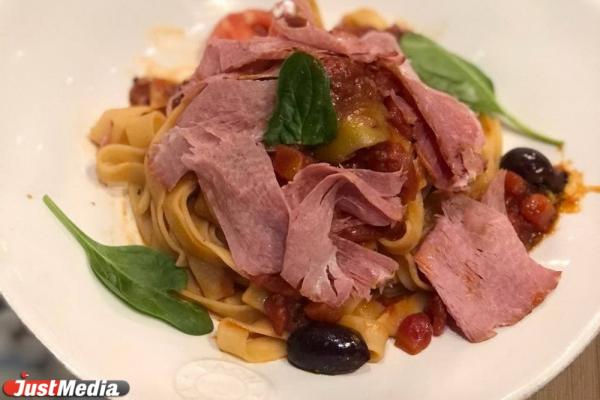 Лабиринты, няня и чтоб никакой картошки фри! Ищем лучшее в Екатеринбурге кафе с детскими комнатой и меню - Фото 24