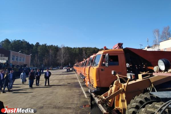 Коммунальщики Екатеринбурга приняли технику к лету - Фото 8