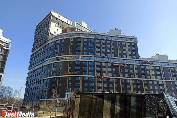 Окна, которые нельзя открывать, и магазины, до которых еще надо дойти. Чем жизнь в Clever Park отличается от жизни на картинках - Фото 6