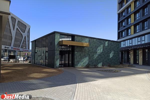 Окна, которые нельзя открывать, и магазины, до которых еще надо дойти. Чем жизнь в Clever Park отличается от жизни на картинках - Фото 8