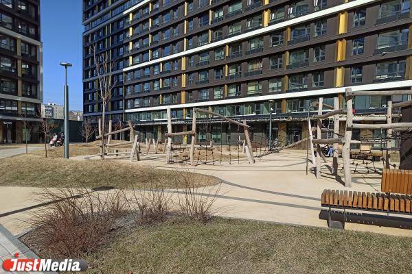 Окна, которые нельзя открывать, и магазины, до которых еще надо дойти. Чем жизнь в Clever Park отличается от жизни на картинках - Фото 12