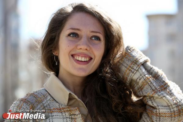 Анастасия Шлентова, «Открытые клетки»: «Я люблю шторм, ураган и цунами, мне кажется, этого не хватает в Екатеринбурге». В столице Урала +16 градусов - Фото 3