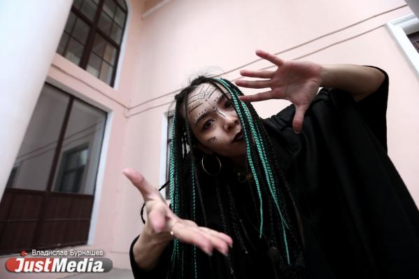 Ирина Салихова, театр «Верона»: «И в такую погоду можно полетать на метле». В Екатеринбурге +13 градусов - Фото 7