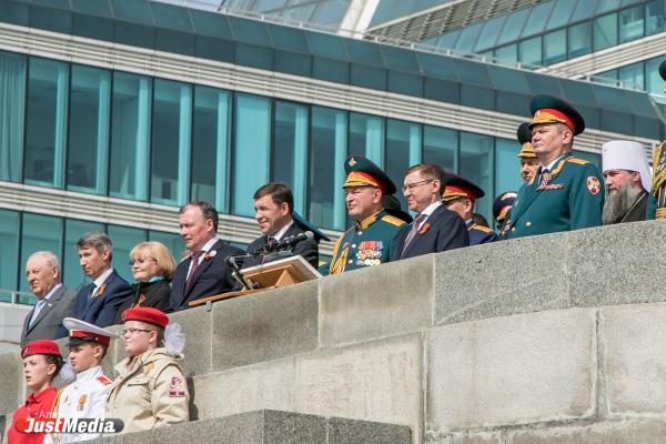 «Тигр» и «Терминатор». В Екатеринбурге на параде Победы представили новейшую военную технику - Фото 3