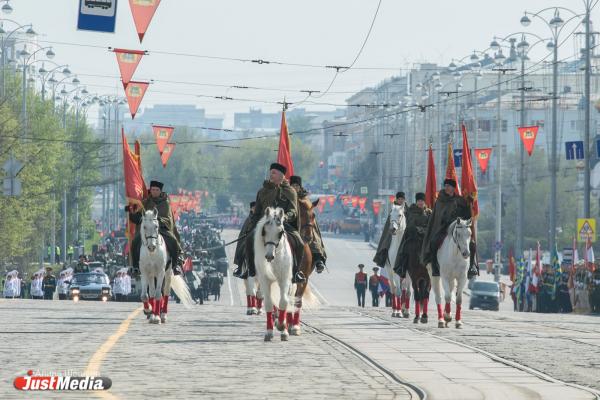 «Тигр» и «Терминатор». В Екатеринбурге на параде Победы представили новейшую военную технику - Фото 7