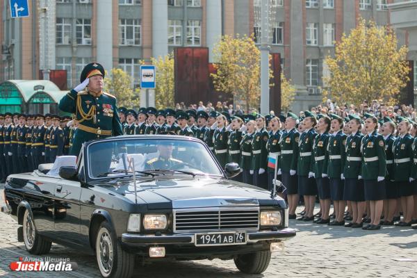 «Тигр» и «Терминатор». В Екатеринбурге на параде Победы представили новейшую военную технику - Фото 10