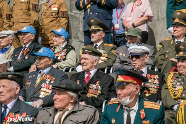 «Тигр» и «Терминатор». В Екатеринбурге на параде Победы представили новейшую военную технику - Фото 23