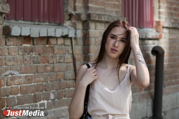 Фотомодель Аля Половинкина: «Пора выходить на улицу, гулять, загорать и делать классные снимки». В Екатеринбурге +30 градусов - Фото 2