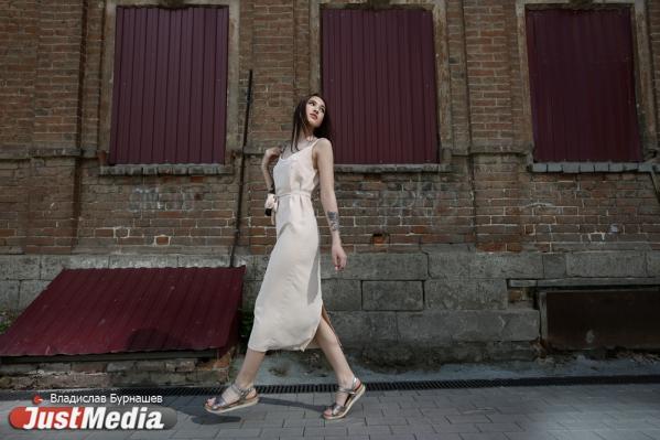 Фотомодель Аля Половинкина: «Пора выходить на улицу, гулять, загорать и делать классные снимки». В Екатеринбурге +30 градусов - Фото 3