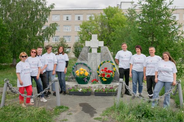 В Сысерти появилась яблоневая аллея в честь подвига врачей - Фото 4