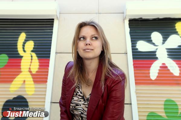 Виктория Мосина, библиотекесса: «Хоть в жару, хоть в мороз, в библиотеке всегда комфортно». В Екатеринбурге +28 градусов - Фото 4