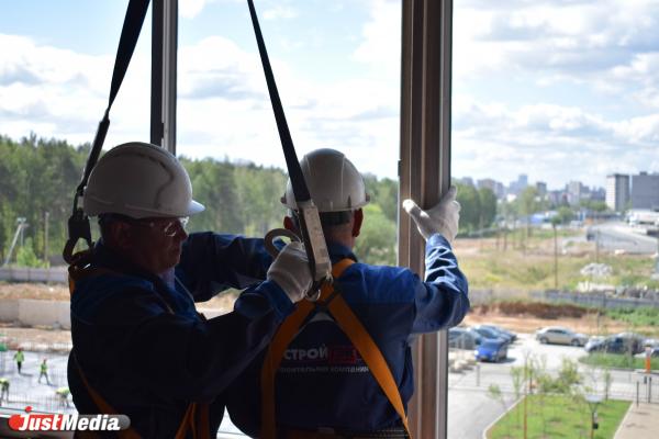 В Екатеринбурге лучшие строители Урала устроили шоу - Фото 4