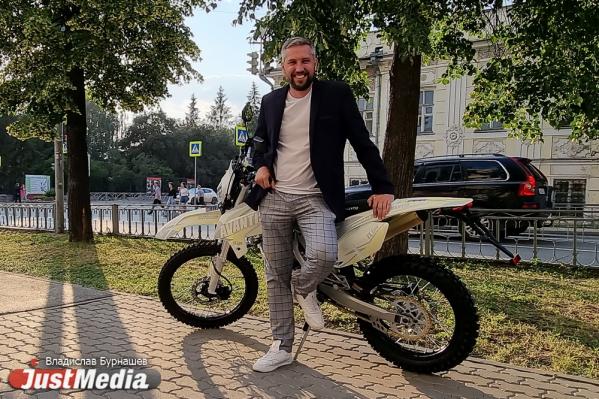 Александр Ислентьев, директор магазина мототехники: «Лето в разгаре, катайтесь на Эндуро». В Екатеринбурге +21 градус - Фото 3