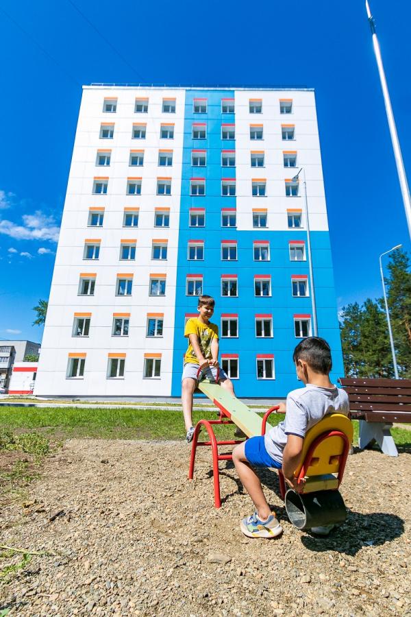 В Свердловской области запускают пилотные проекты по запуску дешевого арендного жилья для медиков и учителей - Фото 4