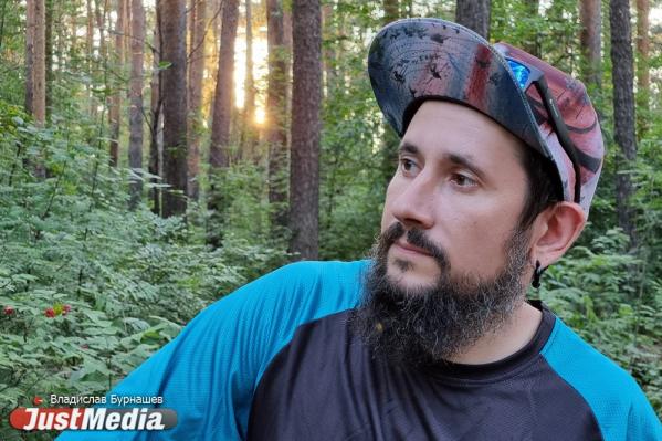 Александр Черных, видеооператор: «Жара, ребятки. Катаемся на великах и пьем больше водички». В Екатеринбурге +34 градуса - Фото 3