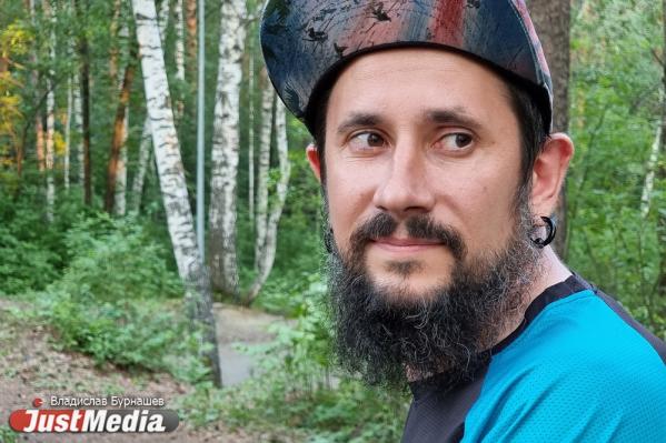 Александр Черных, видеооператор: «Жара, ребятки. Катаемся на великах и пьем больше водички». В Екатеринбурге +34 градуса - Фото 5