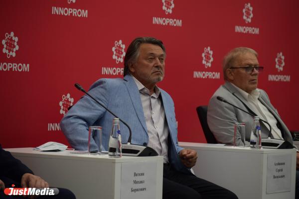 «С одной стороны мода и понты, а с другой – рациональность и архитектурная органика». Презентация «Екатеринбург-Сити» прошла с огоньком - Фото 6
