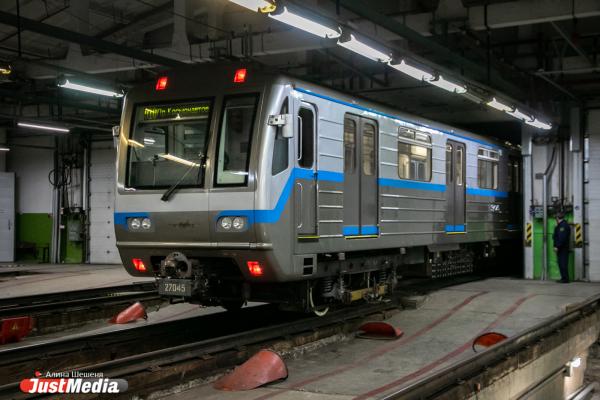 Осторожно, метро закрывается. Ночь в екатеринбургской подземке - Фото 10