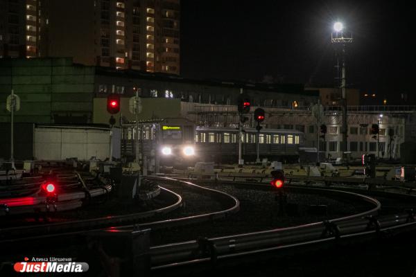 Осторожно, метро закрывается. Ночь в екатеринбургской подземке - Фото 3