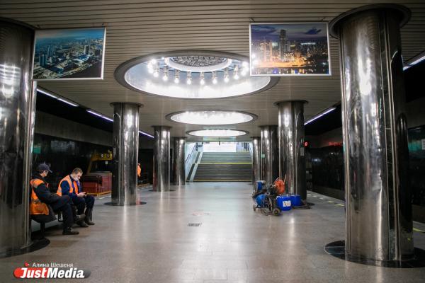 Осторожно, метро закрывается. Ночь в екатеринбургской подземке - Фото 18