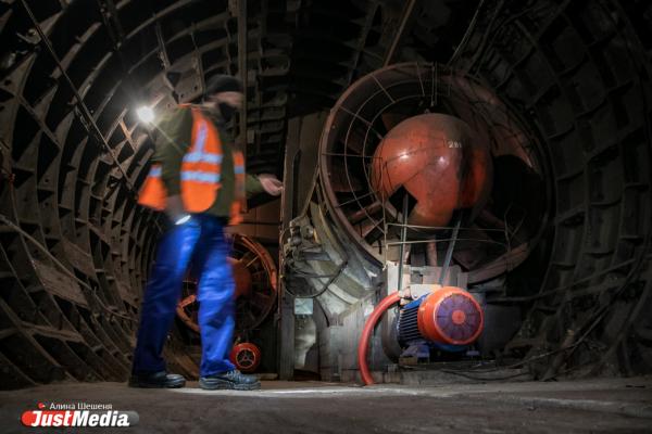 Осторожно, метро закрывается. Ночь в екатеринбургской подземке - Фото 19