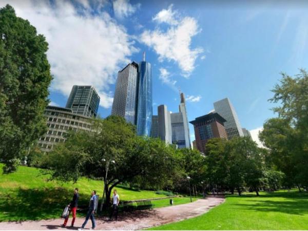 «Мирные жители» предлагают изменить план застройки «Екатеринбург-Сити», сохранить дуб-старожил и создать парк в центре города - Фото 7