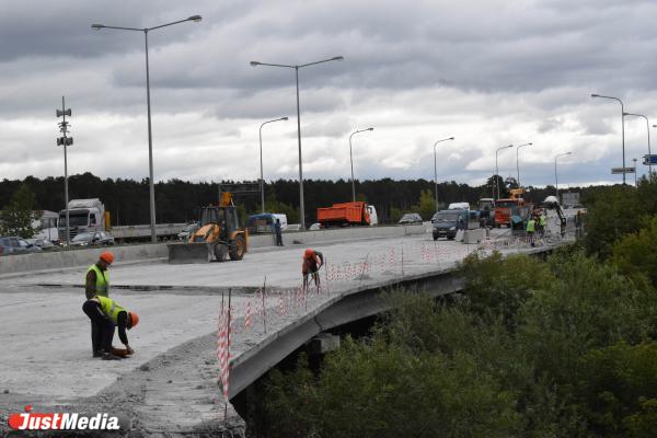 В Екатеринбурге могут продлить сроки ограничения движения на развязке Луганская – Объездная - Фото 2