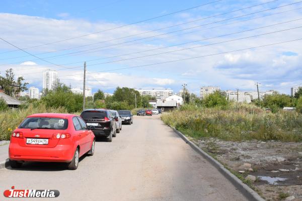 Загадка «Янтарной долины». Куда пропала аллея и паркинг? Обзор нового жилого комплекса на ВИЗе - Фото 4