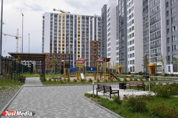 Загадка «Янтарной долины». Куда пропала аллея и паркинг? Обзор нового жилого комплекса на ВИЗе - Фото 15