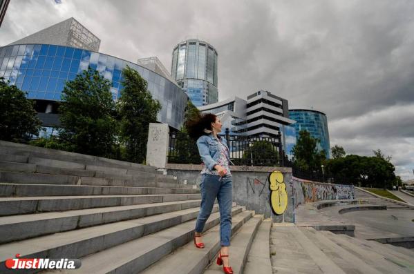 Анна Шаймарданова, директор по продажам: «Независимо от того, что творится за окном, пусть самая «благоприятная погода» будет у вас дома». В Екатеринбурге +33 градуса - Фото 4