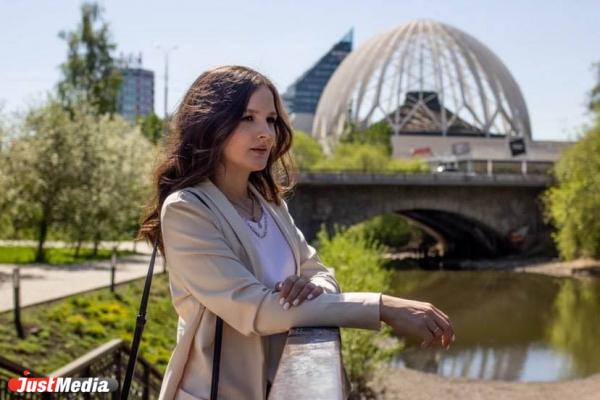 Яна Коровина, директор студии по выпрямлению волос: «Август начал напоминать нам, что впереди осень». В Екатеринбурге +19 градусов - Фото 3
