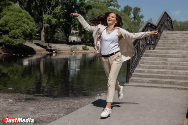 Яна Коровина, директор студии по выпрямлению волос: «Август начал напоминать нам, что впереди осень». В Екатеринбурге +19 градусов - Фото 4