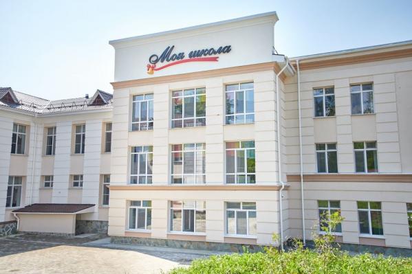 В школе №25 на Широкой речке завершился капитальный ремонт - Фото 2