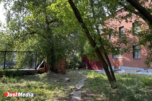 Тропа любви, тайный сад, и лечебные травы для души. Гайд по самым эстетичным зеленым зонам Екатеринбурга - Фото 7