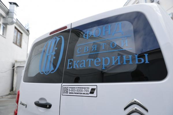 Уральским травматологам подарили новый автомобиль скорой помощи - Фото 3
